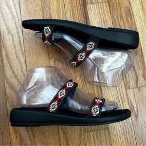 Minnetonka Beaded Leather Sandals Women’s Sz 7 Black/ Red/ White